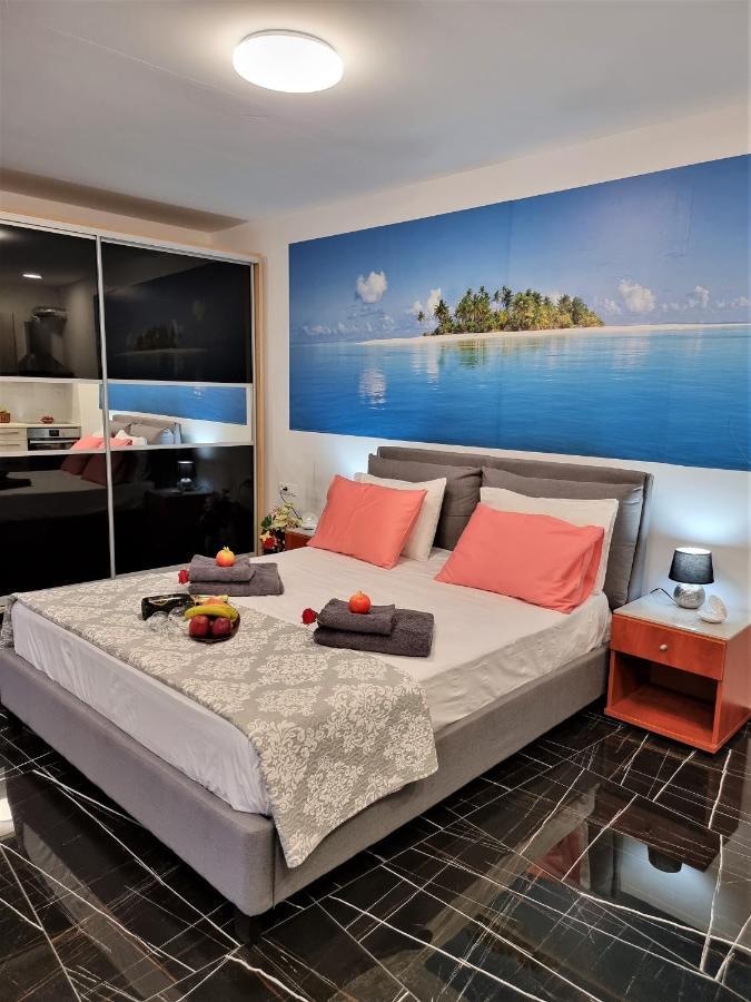 Apartment Corner *