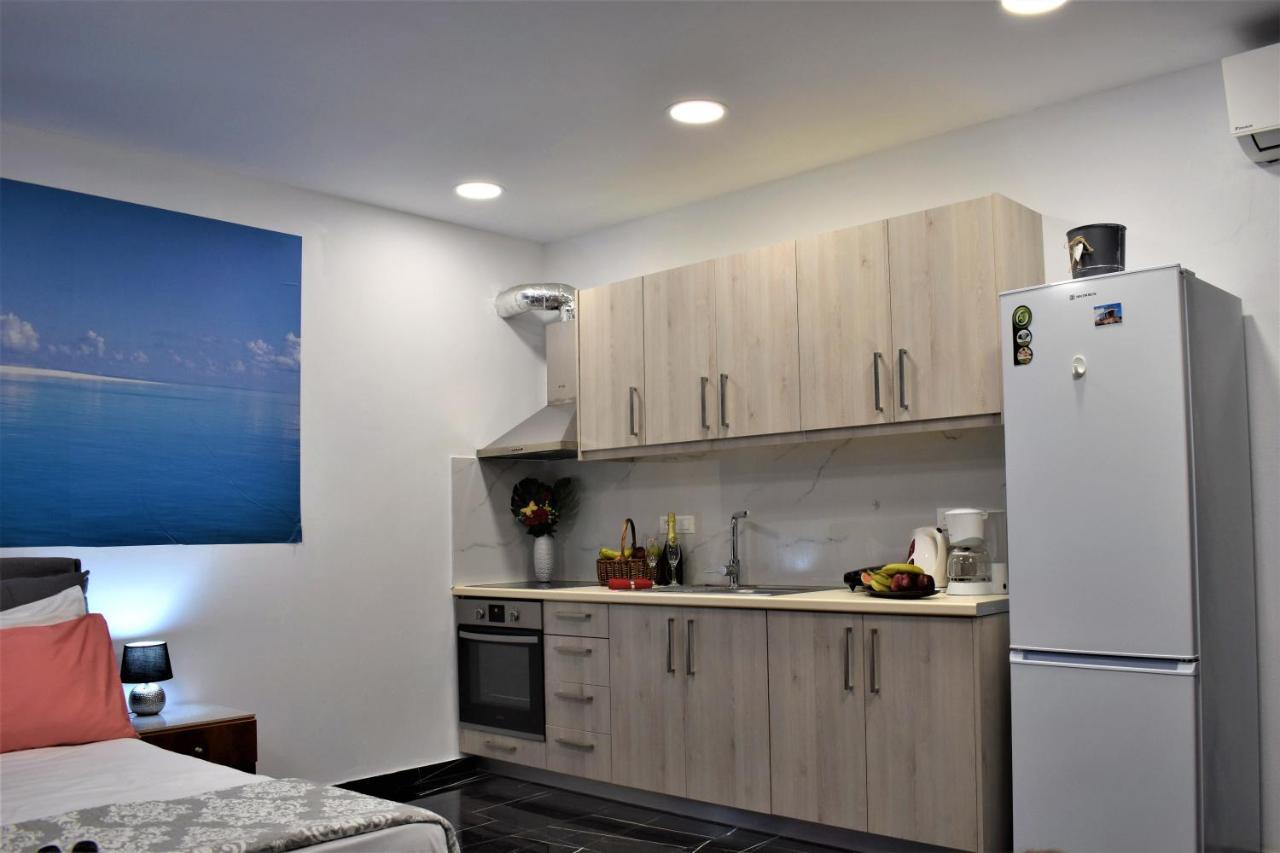 Apartment Corner